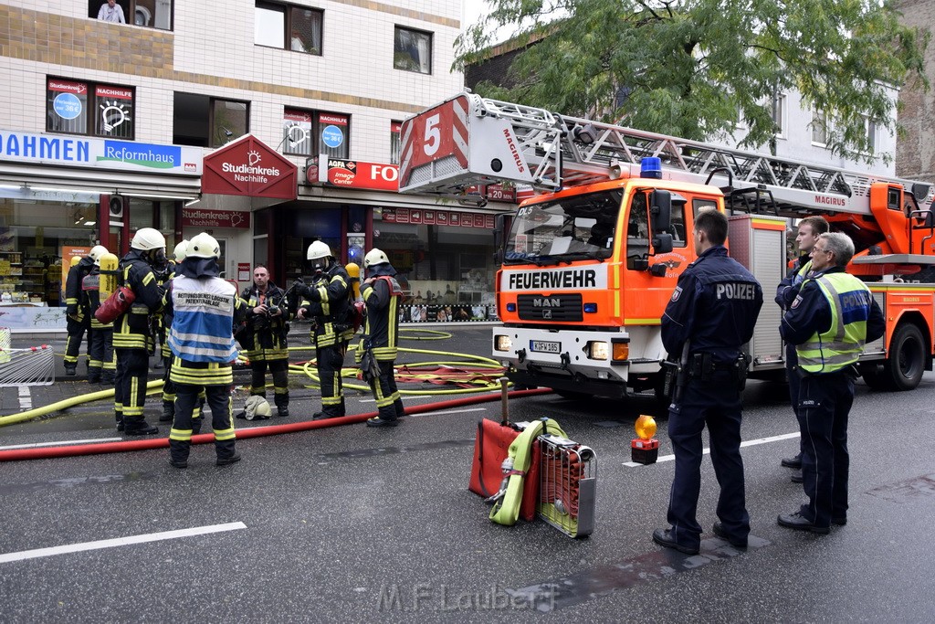 Feuer 2 Koeln Nippes Neusserstr P127.JPG - Miklos Laubert